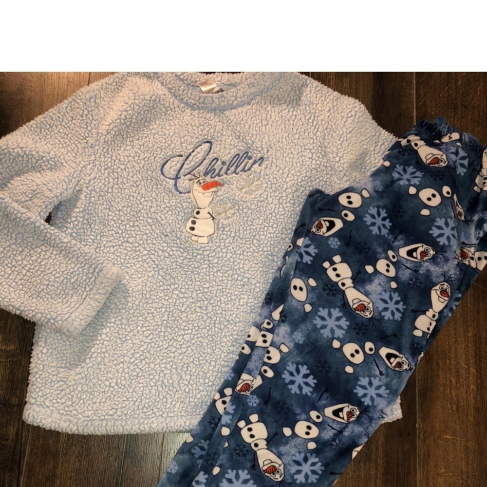 Frozen womens pajama set size 8-10